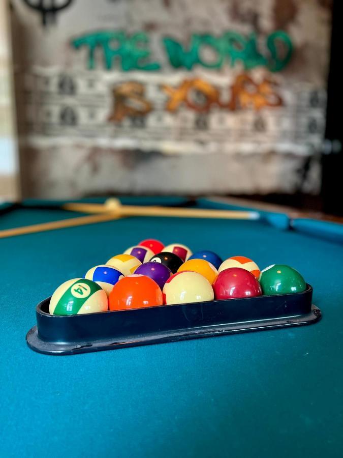 Capsule Casino - Jacuzzi - Billard - Netflix - Console & Jeux Apartment Mons Bagian luar foto