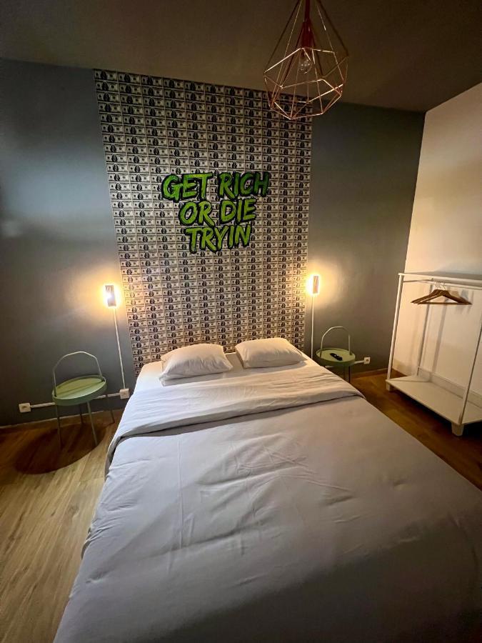 Capsule Casino - Jacuzzi - Billard - Netflix - Console & Jeux Apartment Mons Bagian luar foto